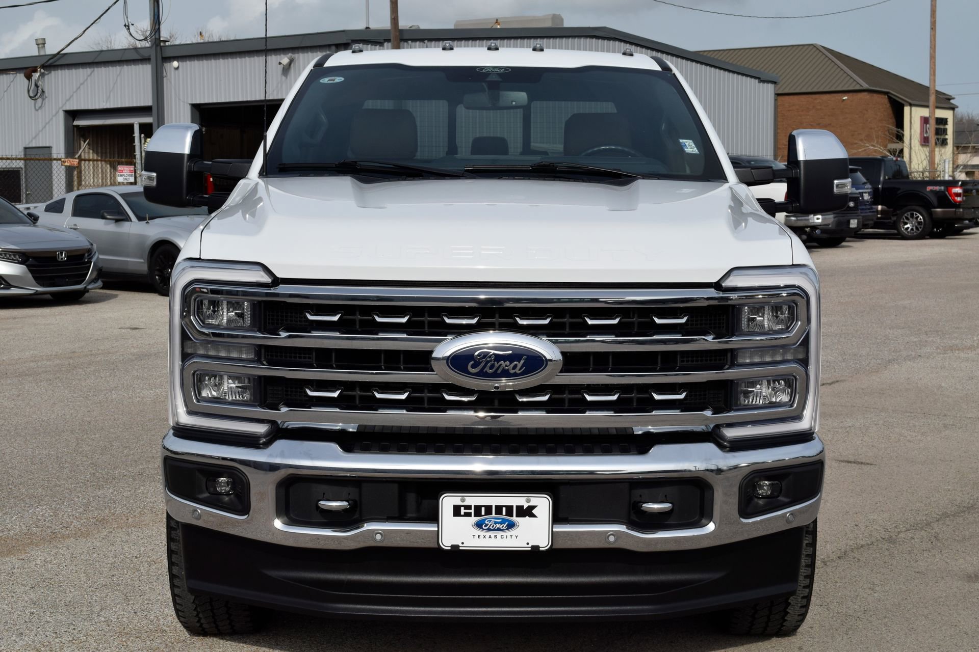 Used 2024 Ford F350 Lariat w/ Lariat Ultimate Package image 2