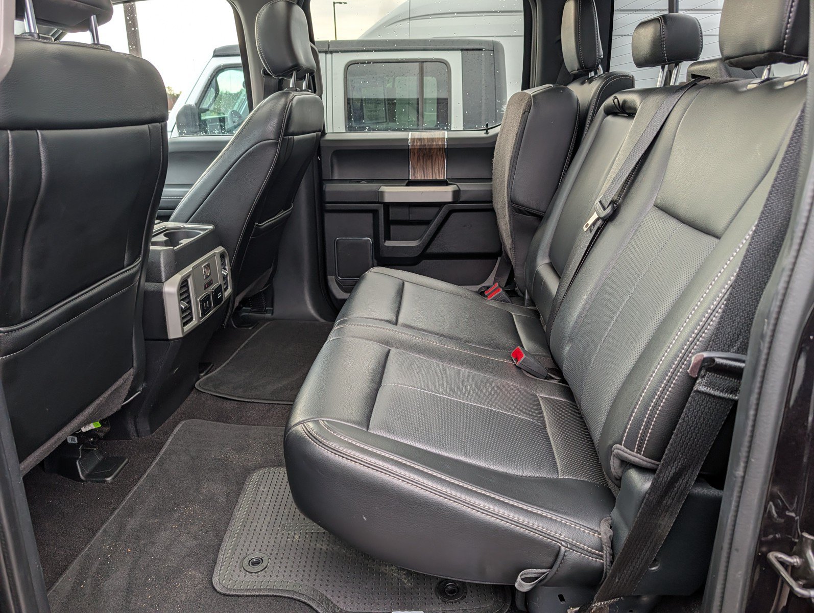 Used 2020 Ford F150 Lariat w/ Equipment Group 502A Luxury AWD/4WD image 16