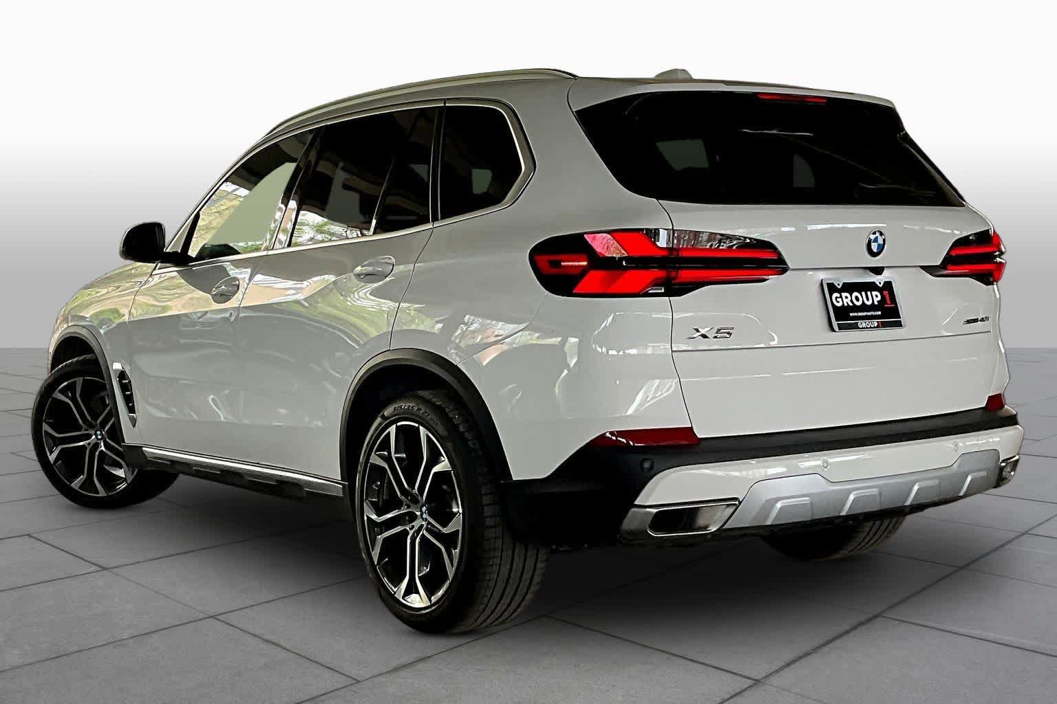 Used 2026 BMW X5 sDrive40i w/ Climate Comfort Package RWD image 15