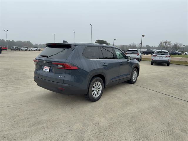 Used 2025 Toyota Grand Highlander XLE image 4