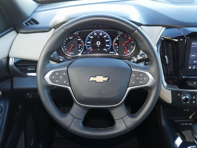 Used 2023 Chevrolet Traverse Premier image 19