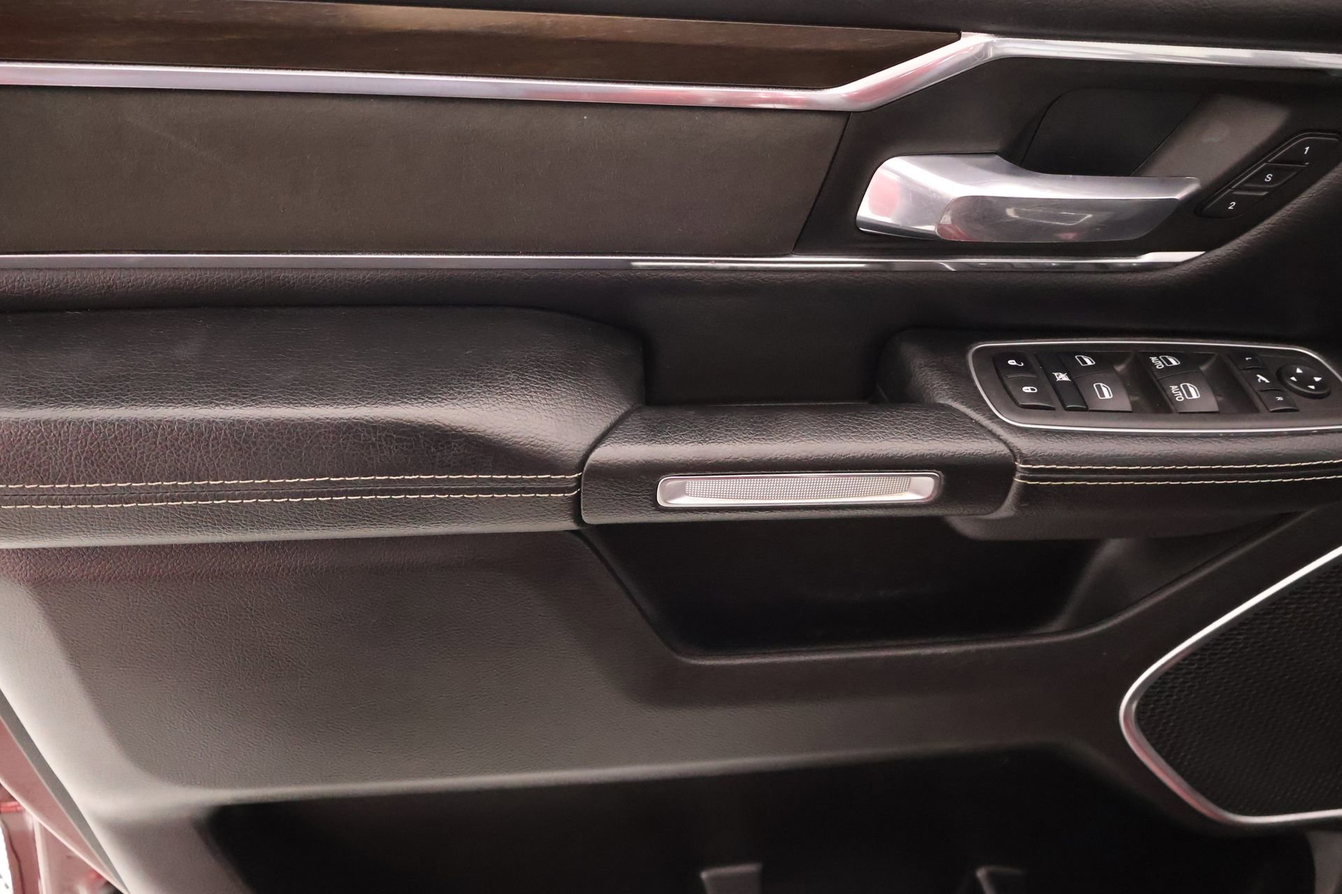 Used 2022 RAM 1500 Laramie image 16