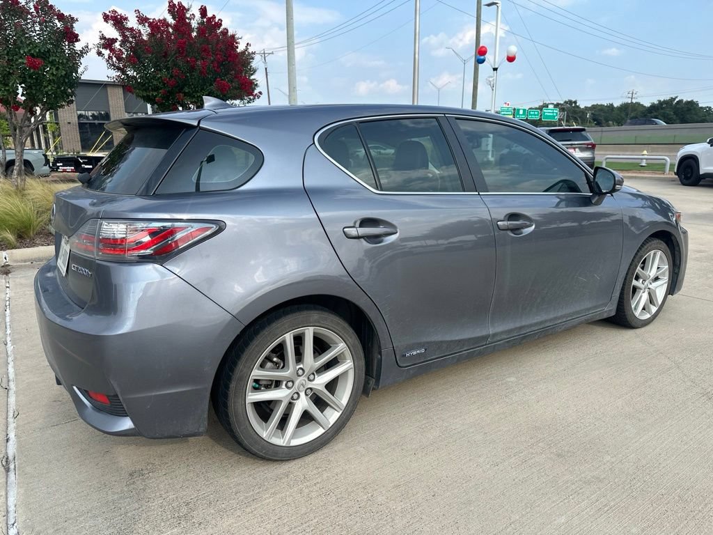 Used 2017 Lexus CT 200h w/ Accessory Package 2 FWD image 9