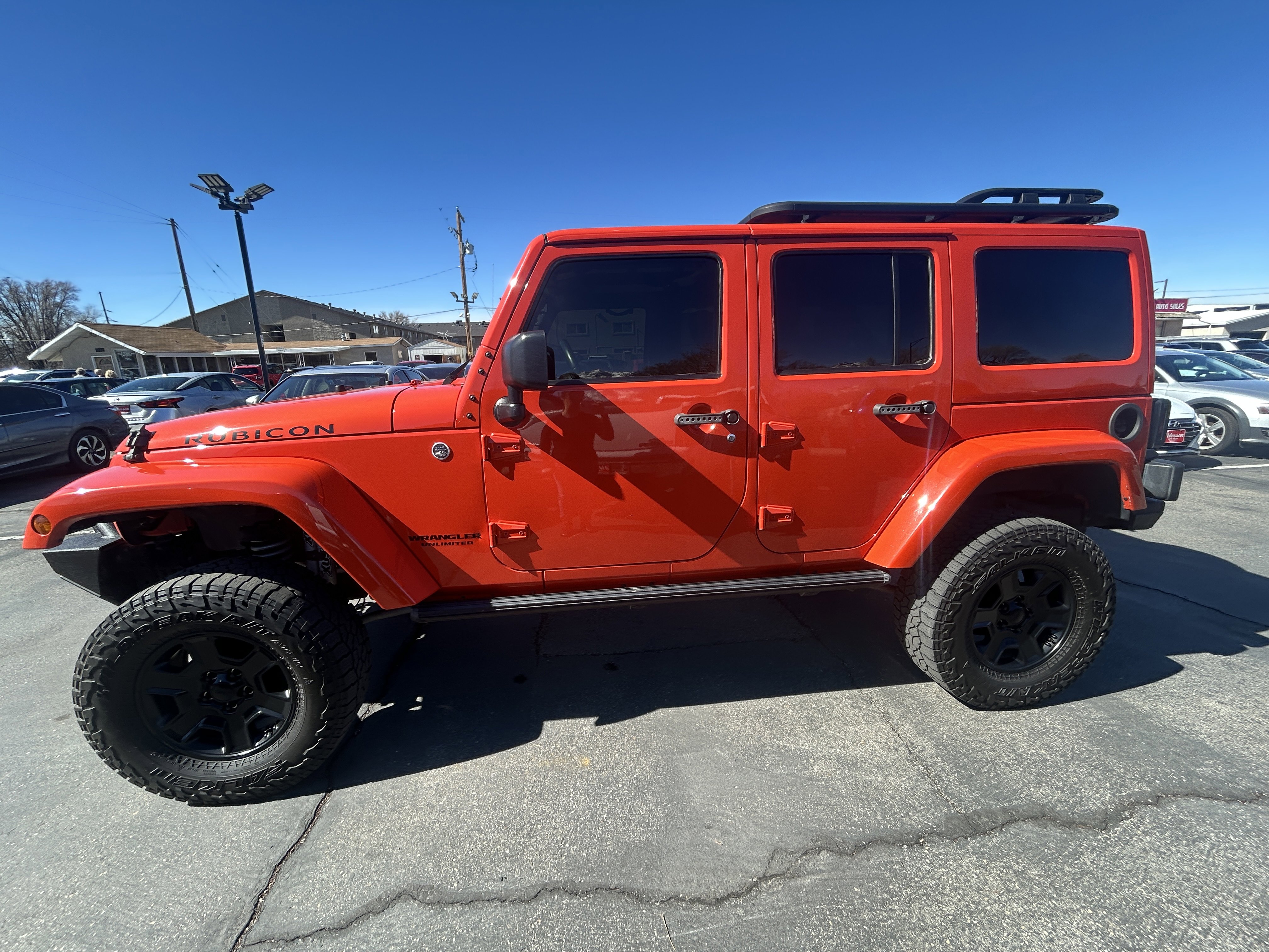 Used 2015 Jeep Wrangler Unlimited Rubicon w/ Connectivity Group image 4