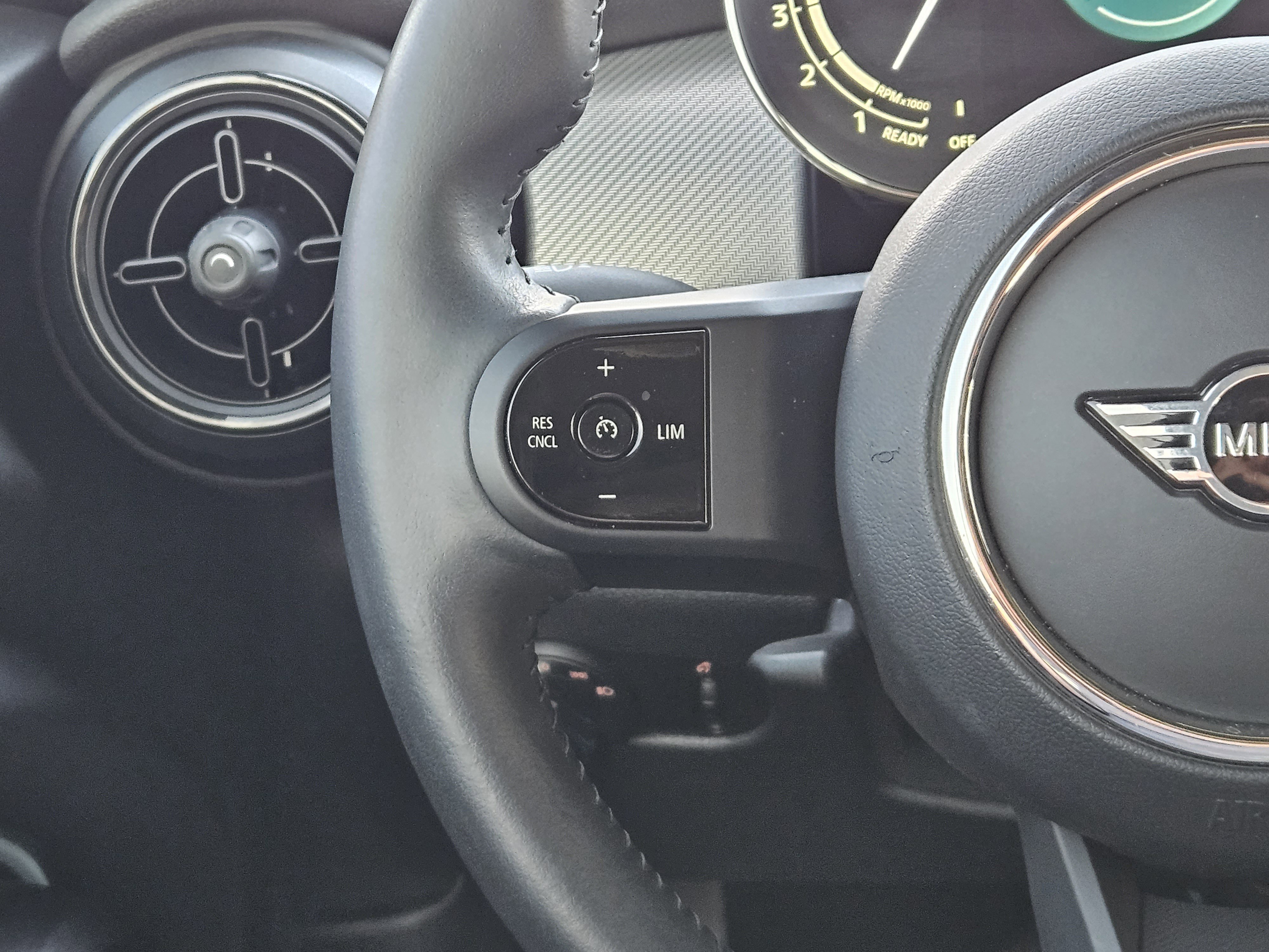 Used 2024 MINI Cooper Signature image 29