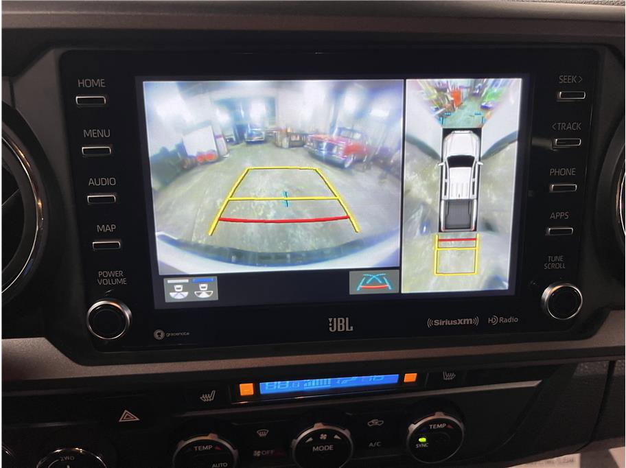 Used 2022 Toyota Tacoma TRD Off-Road image 17