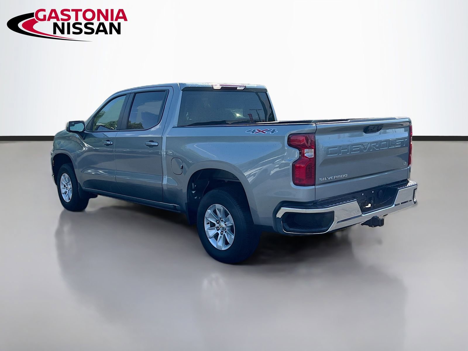 Used 2025 Chevrolet Silverado 1500 LT AWD/4WD image 6