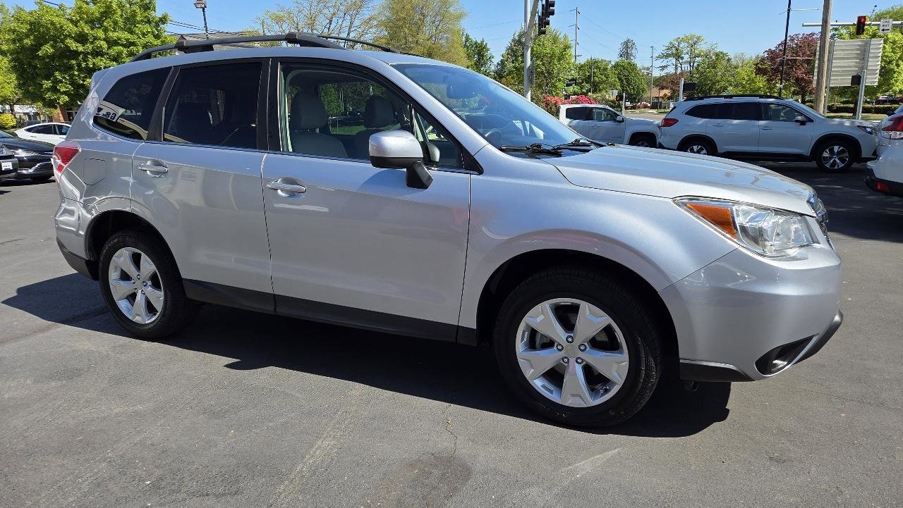 Used 2016 Subaru Forester 2.5i Limited AWD/4WD image 6