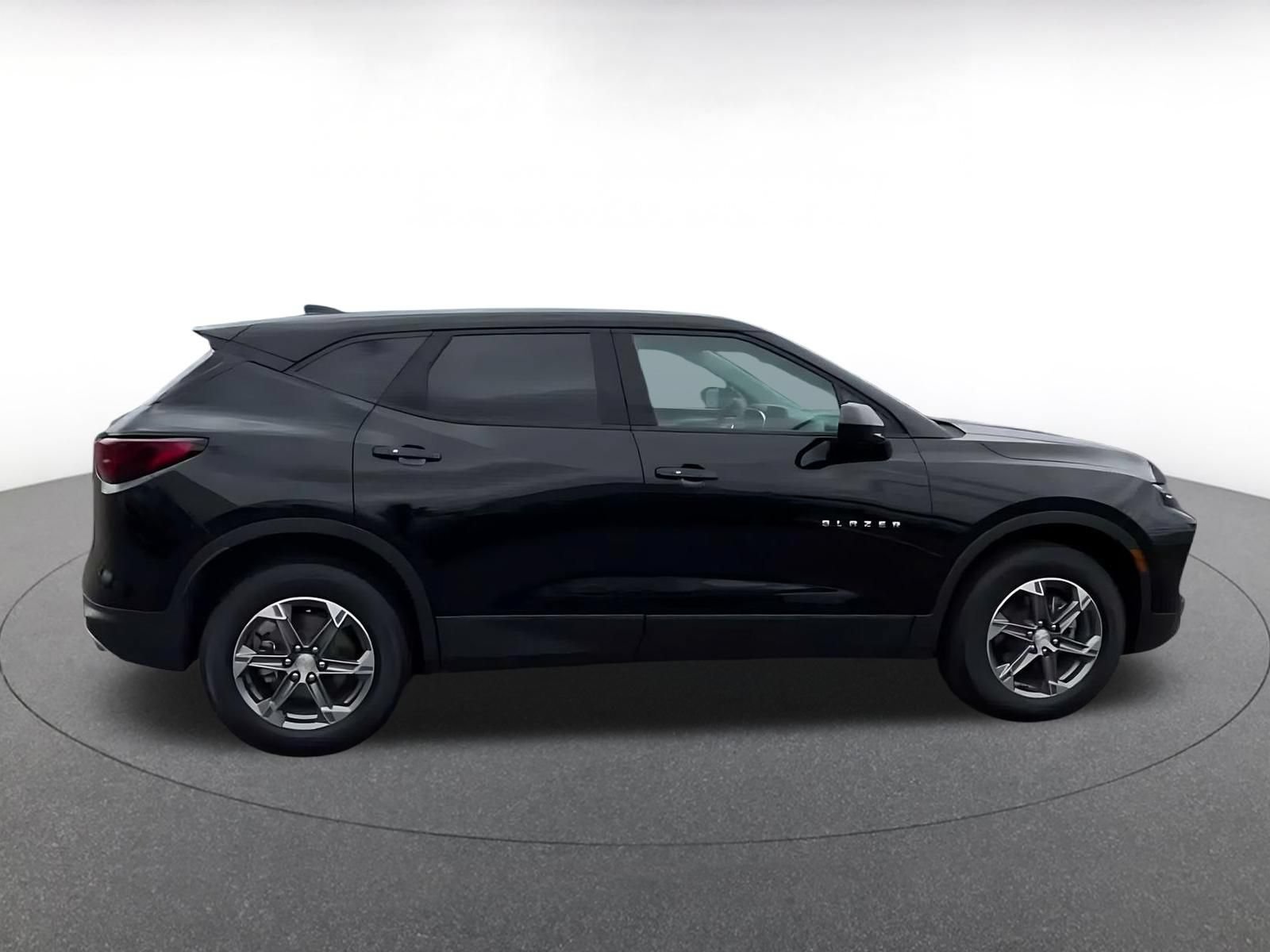 Used 2026 Chevrolet Blazer LT FWD image 15