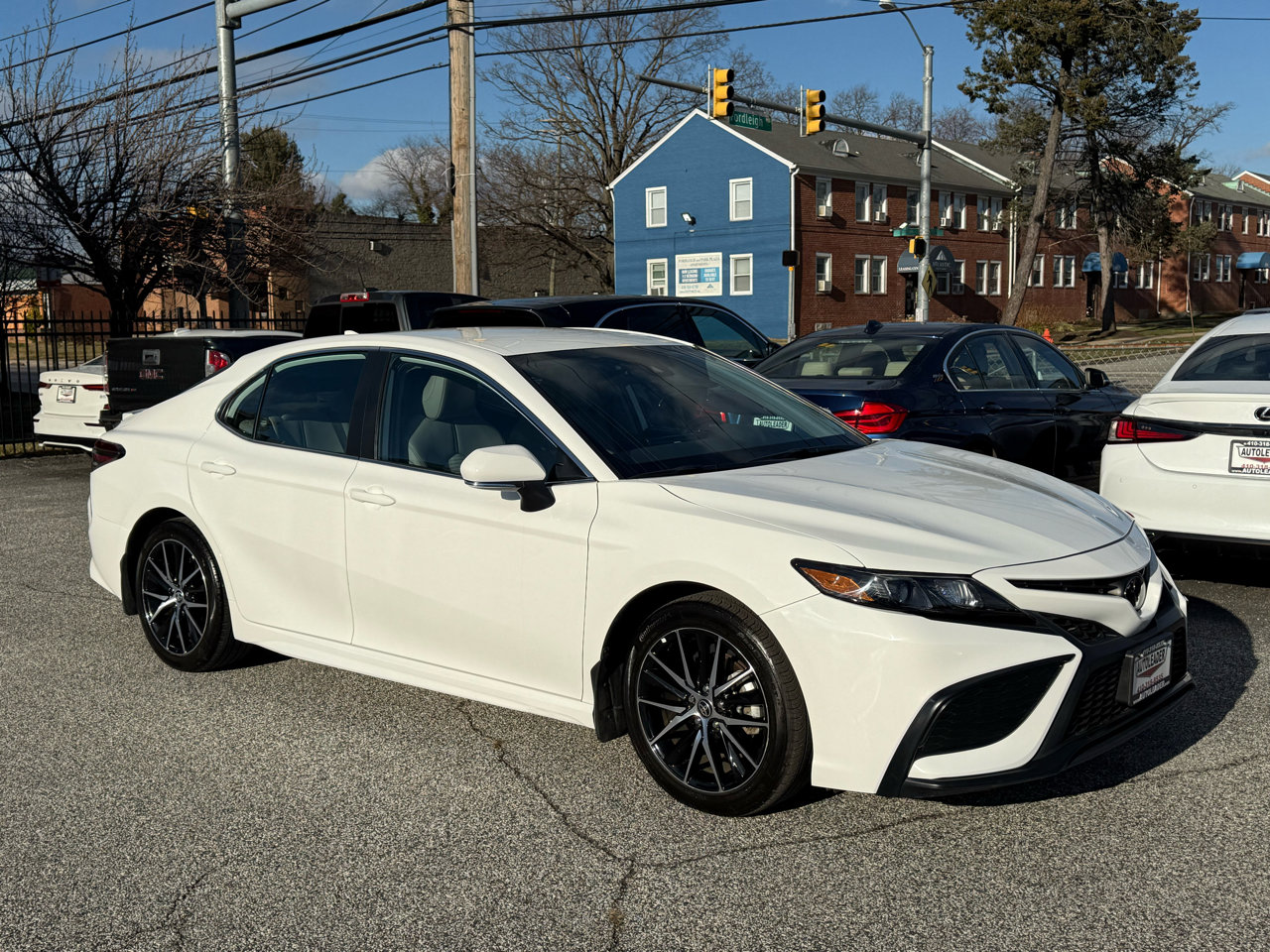 Used 2024 Toyota Camry SE image 15