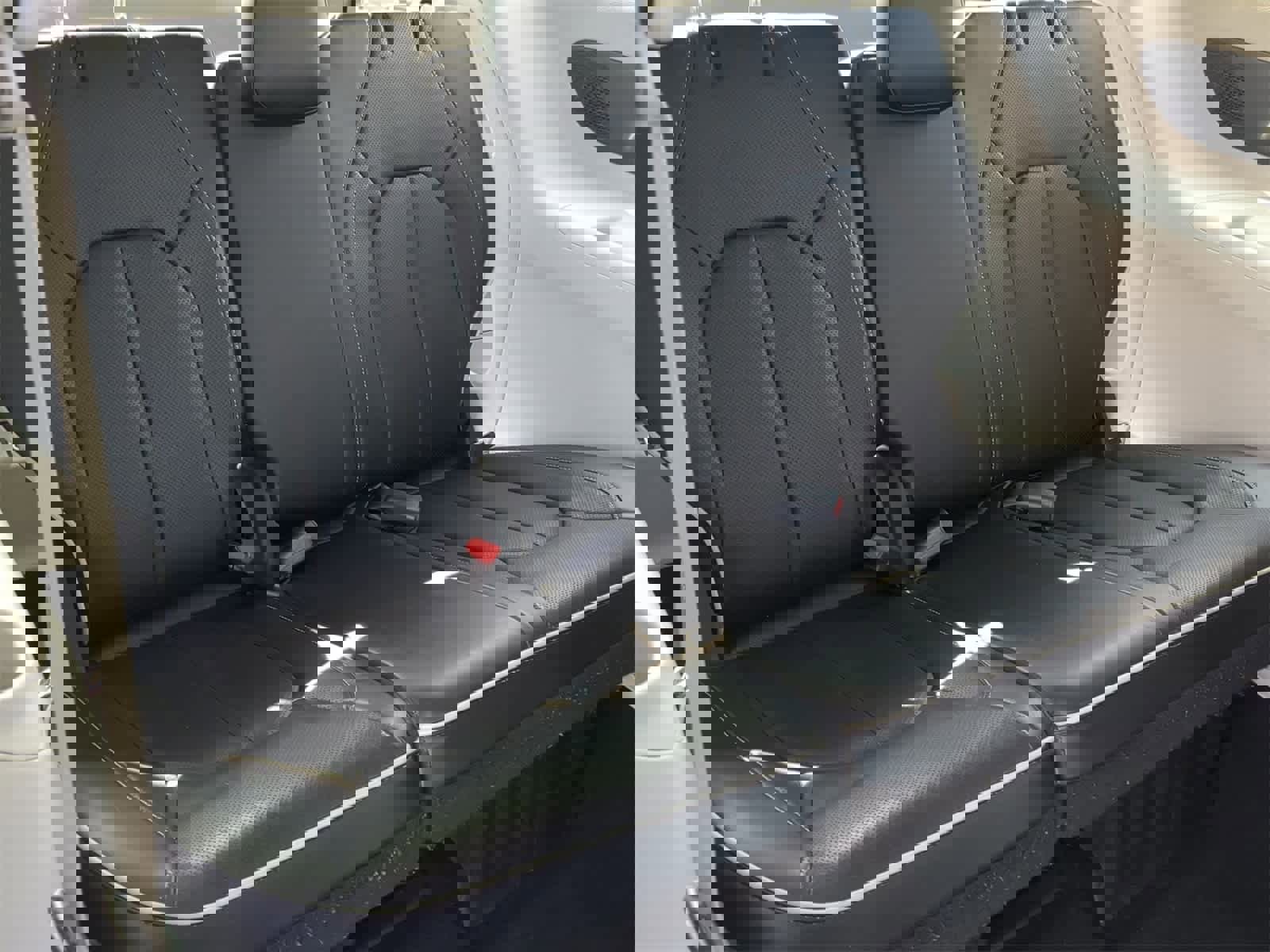 Used 2023 Chrysler Pacifica Limited image 29