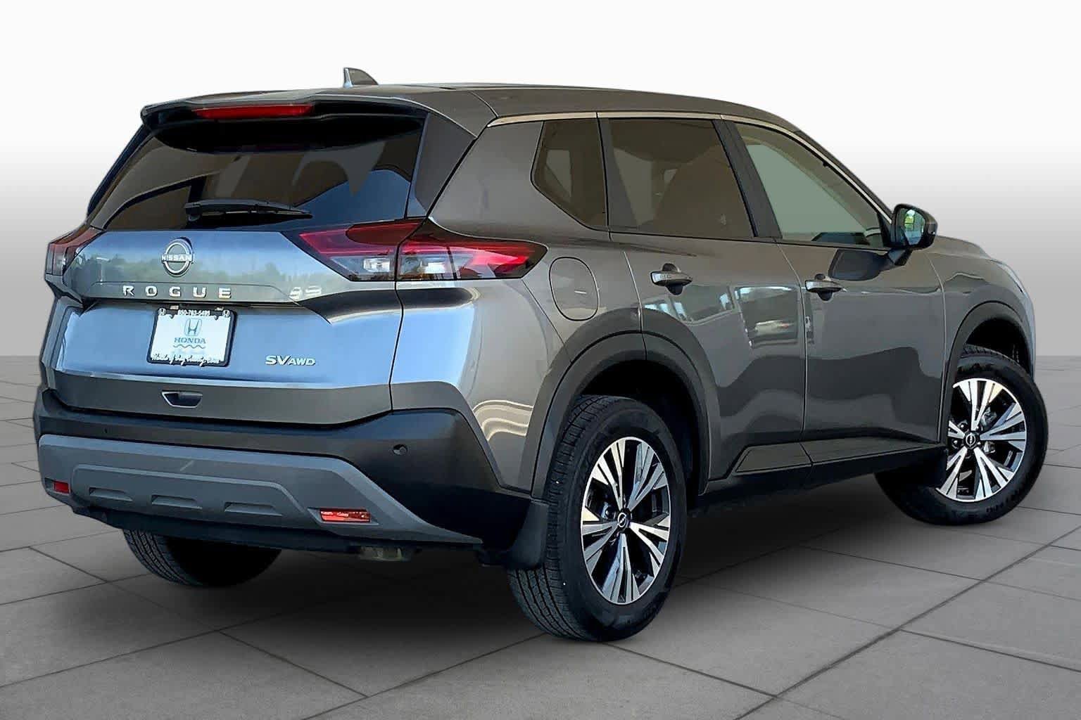 Used 2022 Nissan Rogue SV AWD/4WD image 13