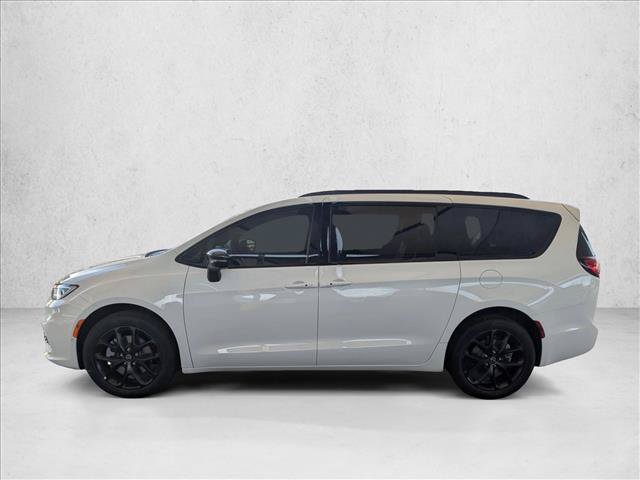 New 2026 Chrysler Pacifica Select w/ S Appearance Package AWD/4WD image 5