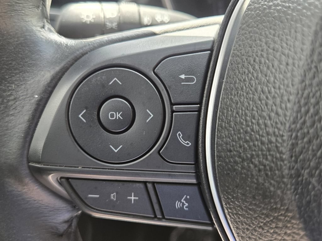 Used 2024 Toyota Corolla Cross XLE AWD/4WD image 26