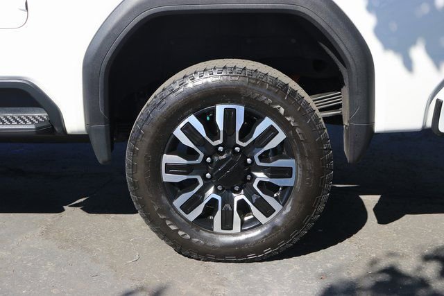 Used 2024 GMC Sierra 2500 Denali Ultimate image 9