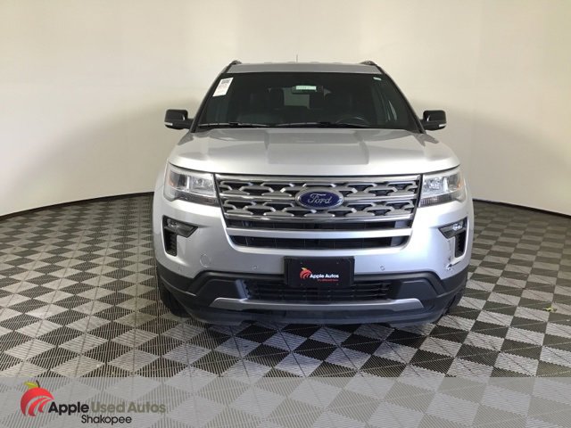 Used 2018 Ford Explorer XLT w/ Equipment Group 202A image 2
