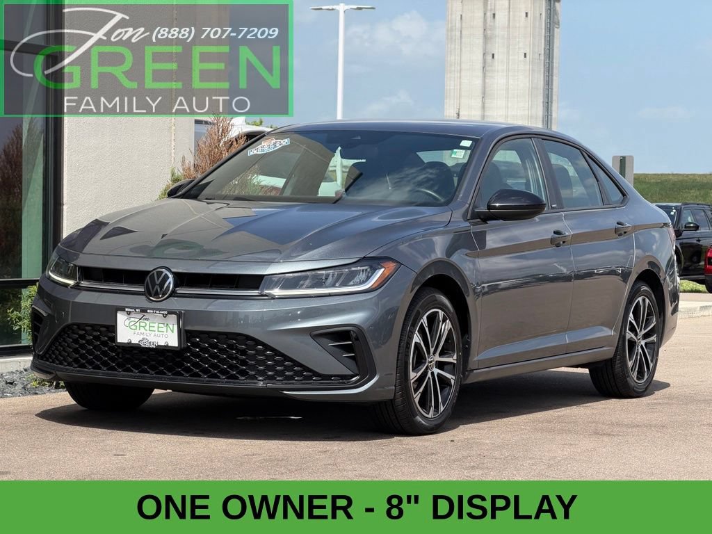 Used 2025 Volkswagen Jetta Sport FWD image 1