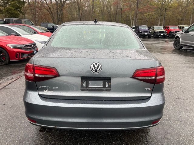 Used 2016 Volkswagen Jetta SE FWD image 7