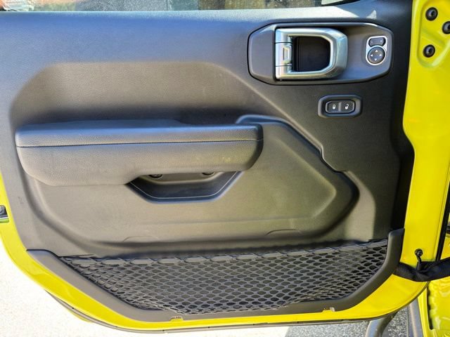 Used 2023 Jeep Wrangler Unlimited Rubicon w/ Cold Weather Group AWD/4WD image 12