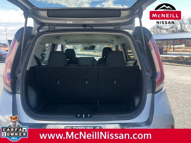 Used 2023 Kia Soul LX image 32