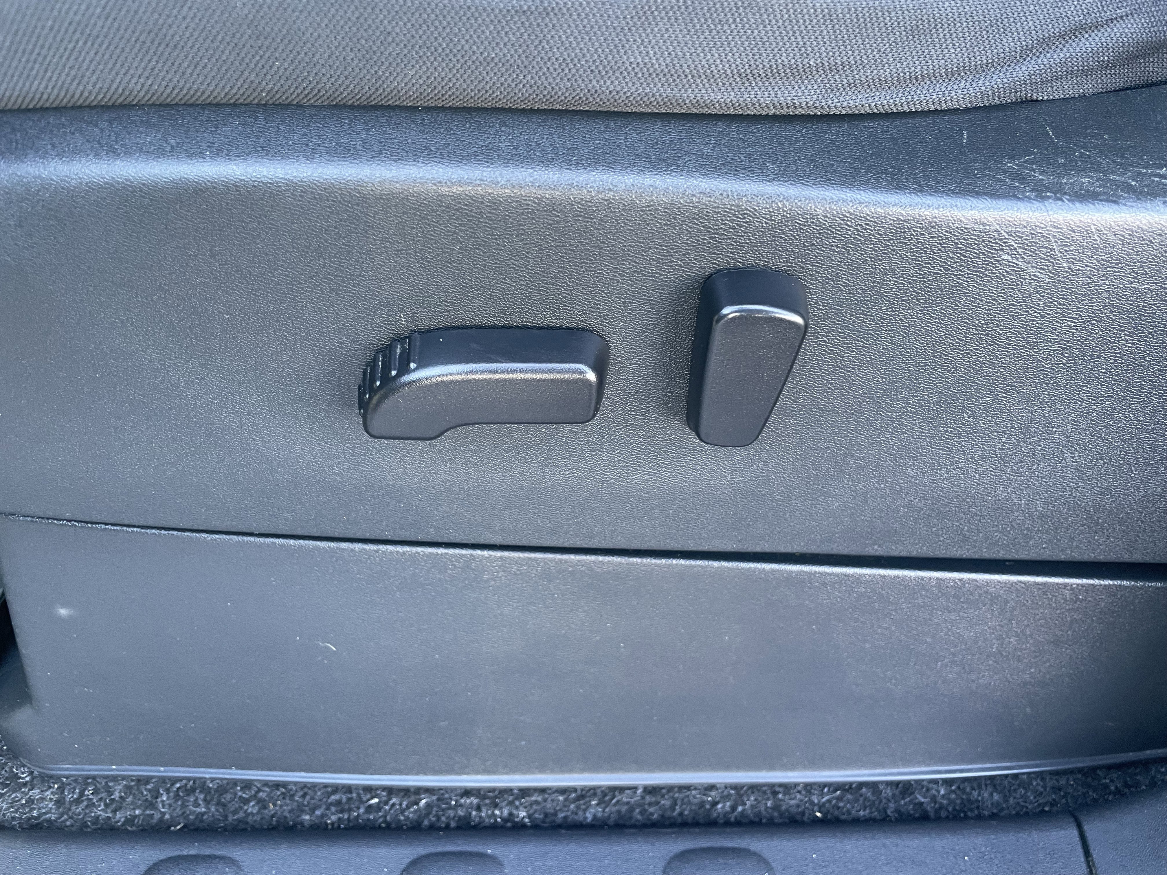 Used 2023 Nissan Frontier SV w/ Technology Package image 14