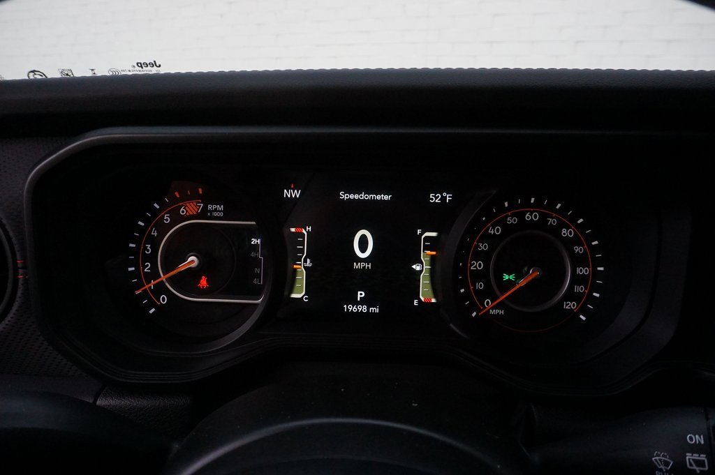 Used 2025 Jeep Wrangler Rubicon image 24