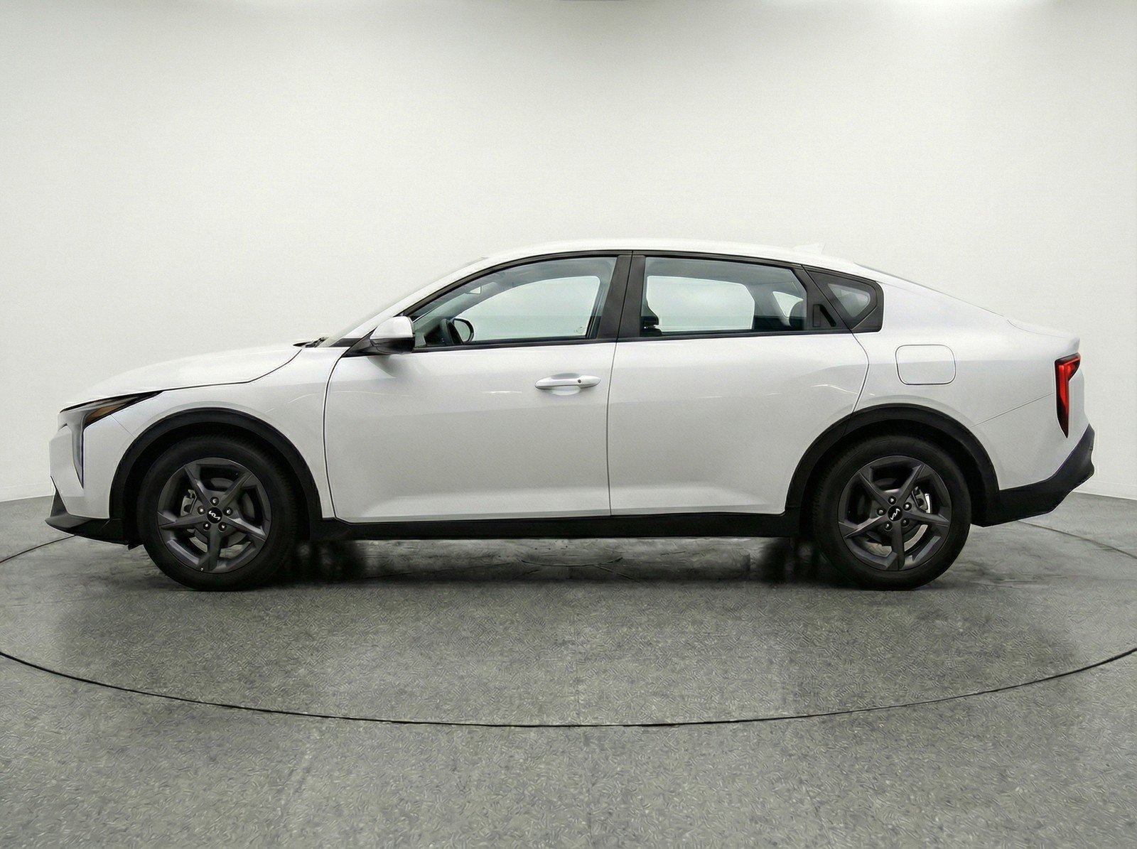 Used 2025 Kia K4 FWD image 5