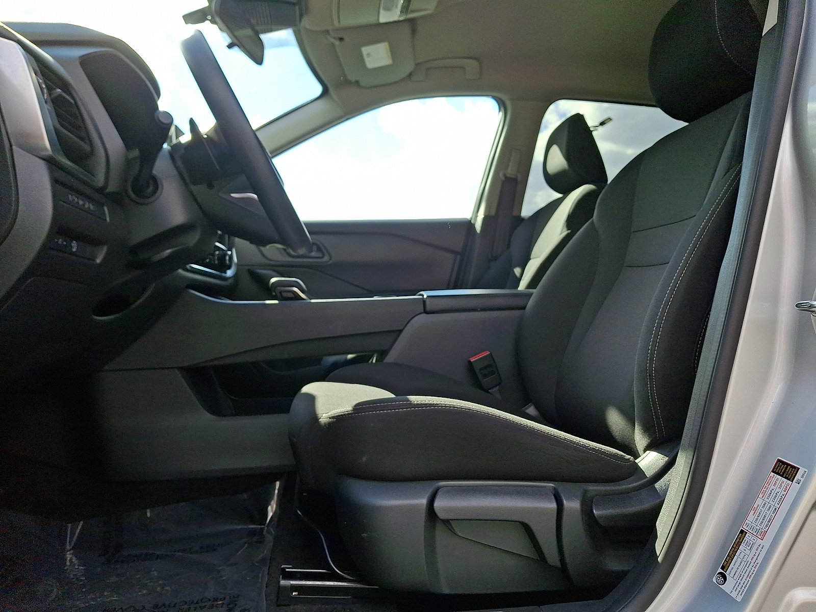 Used 2024 Nissan Rogue S image 13