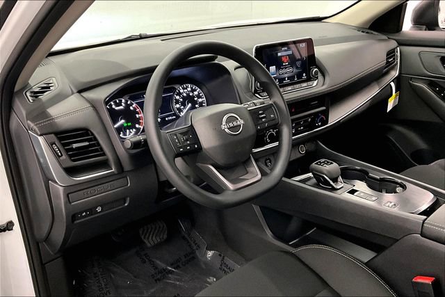 New 2025 Nissan Rogue S image 7