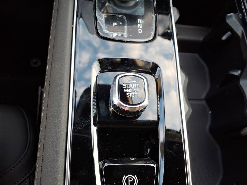 New 2026 Volvo XC90 B6 Plus w/ Protection Package Premier image 19