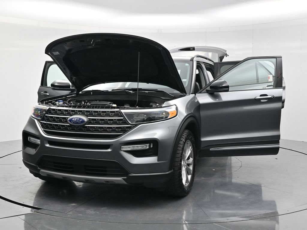 Used 2024 Ford Explorer XLT w/ Equipment Group 202A AWD/4WD image 55