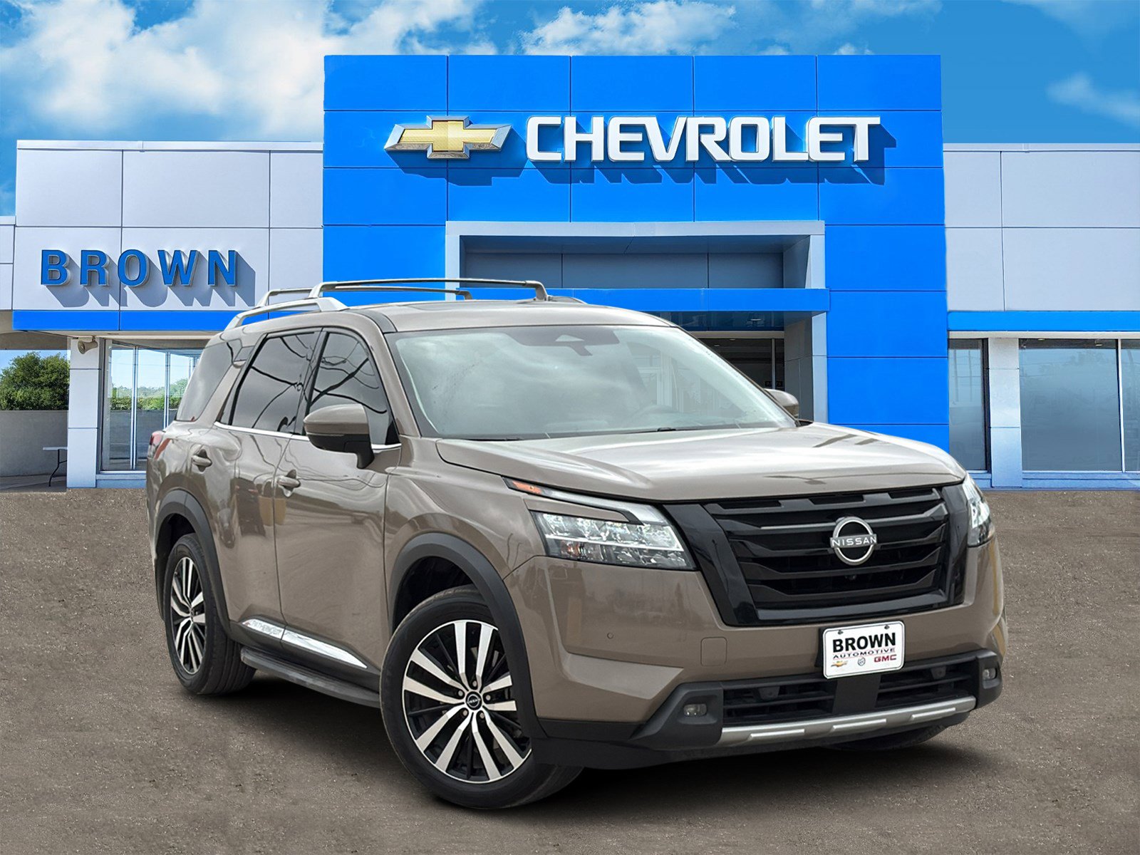 Used 2023 Nissan Pathfinder Platinum w/ Lighting Package (N93)