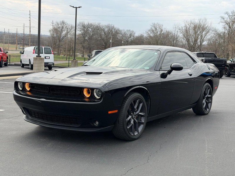 Used 2023 Dodge Challenger SXT w/ Blacktop Package image 8