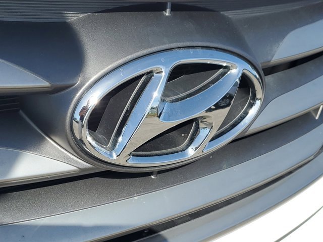 Used 2018 Hyundai Santa Fe Sport image 7