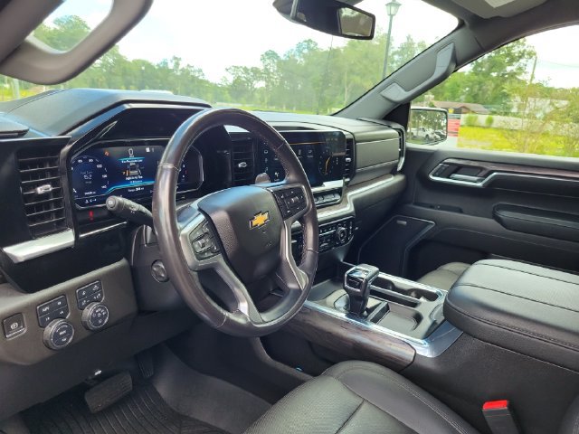 Used 2023 Chevrolet Silverado 1500 LTZ w/ LTZ Convenience Package II AWD/4WD image 18