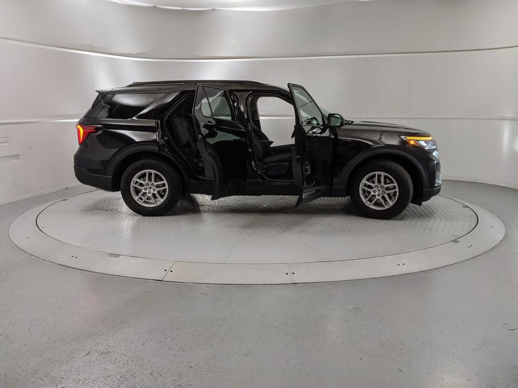 New 2025 Ford Explorer Active image 8