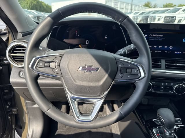 Used 2024 Chevrolet Trax ACTIV w/ Sunroof Package FWD image 11