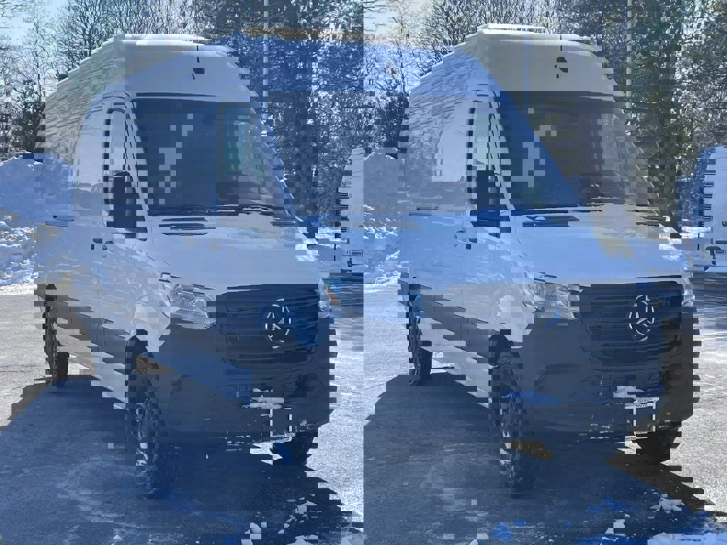 New 2025 Mercedes-Benz Sprinter 2500 image 2