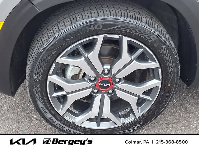 Certified 2023 Kia Seltos SX w/ SX Sunroof Package AWD/4WD image 9