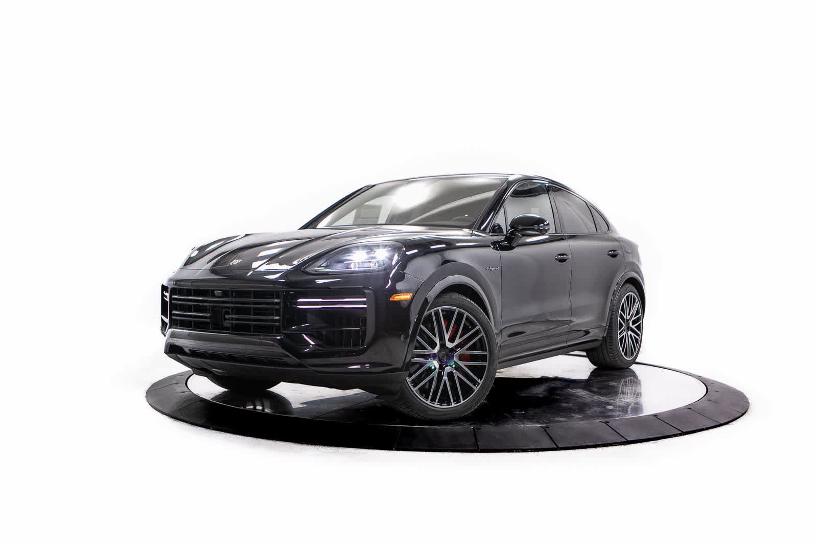 New 2026 Porsche Cayenne Turbo AWD/4WD image 1
