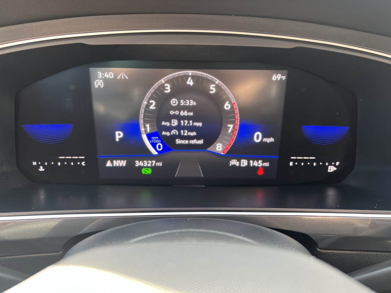 Used 2023 Volkswagen Tiguan SE image 17