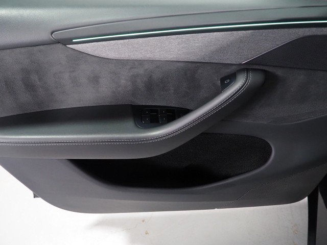 Used 2026 Tesla Model Y Long Range RWD image 64