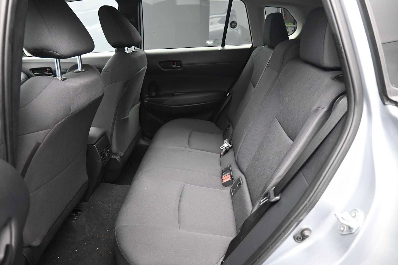 Used 2024 Toyota Corolla Cross LE w/ Moonroof Package AWD/4WD image 19