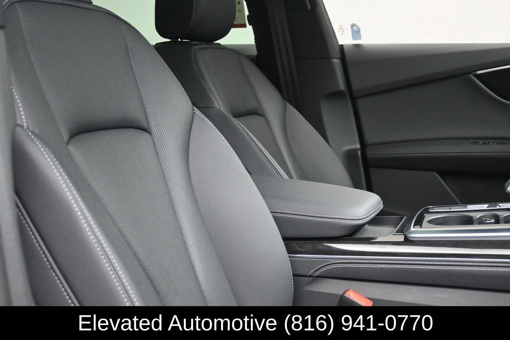 Used 2025 Audi Q8 Premium Plus AWD/4WD image 8