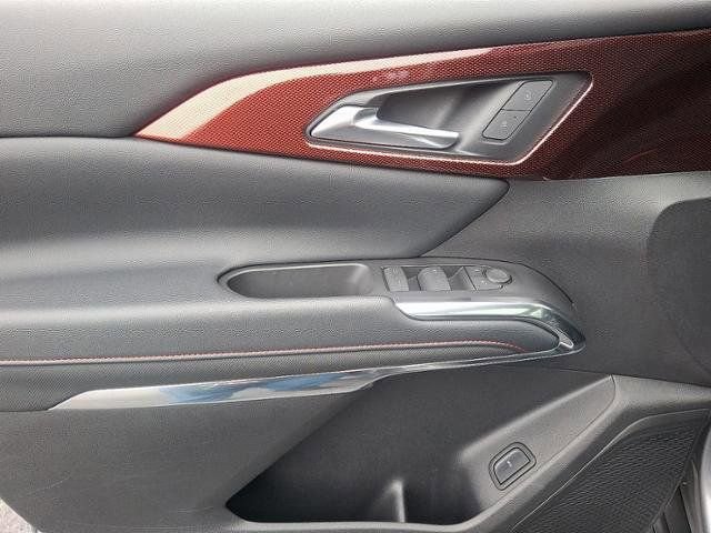 Used 2025 Chevrolet Traverse Z71 w/ Driver Confidence Package image 16