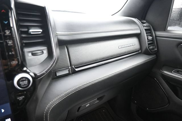 Used 2023 RAM 1500 Limited w/ Body-Colour Bumper Group AWD/4WD image 28