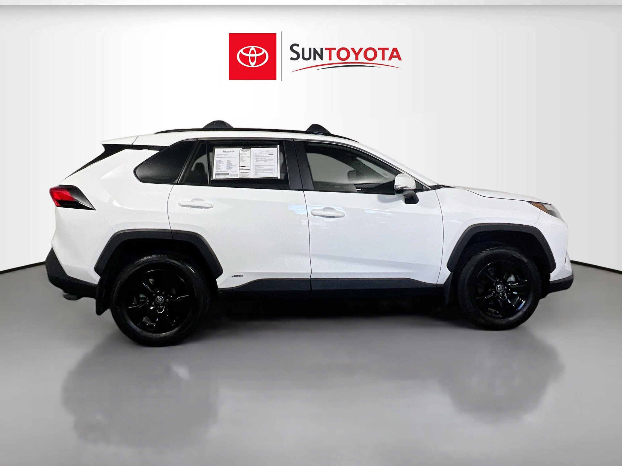Used 2024 Toyota RAV4 XLE image 2