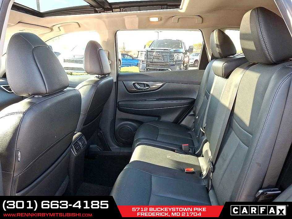 Used 2016 Nissan Rogue SL w/ SL Premium Package image 10