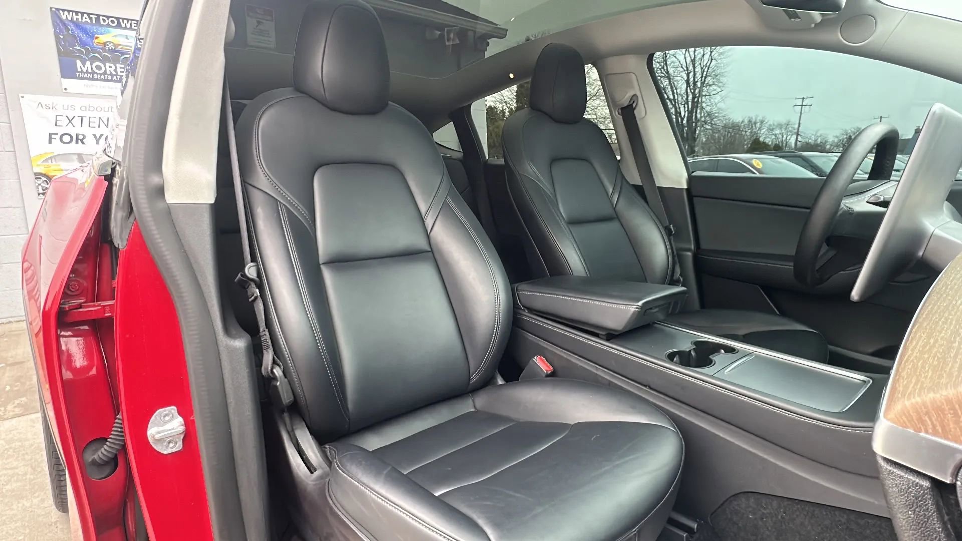 Used 2022 Tesla Model Y Performance image 17