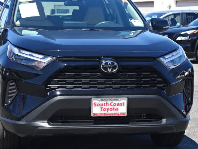 Certified 2025 Toyota RAV4 LE AWD/4WD image 4